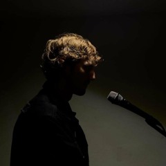 Ruggian - Chica Medio Rara