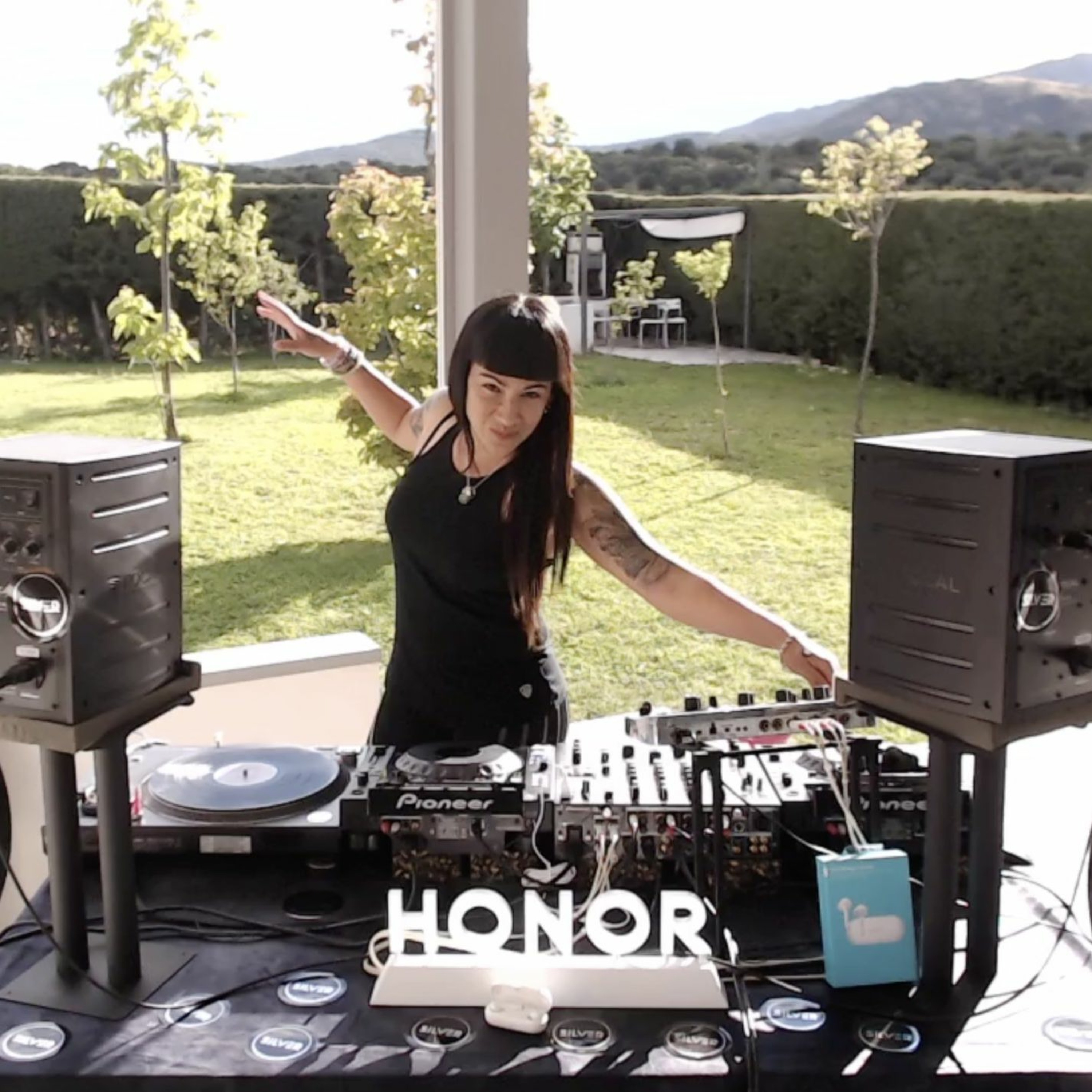 Fatima Hajji @ Beatport X Honor 16 05 2020 episode artwork