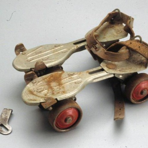 Stream Key Of Roller Skates featuring Kerry Shead by Chris Cucamonga