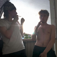 moon (prod. 999ines)