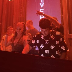 Sarah Armstrong supporting Richy Ahmed @ New Guernica