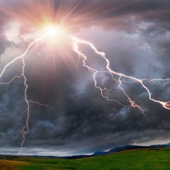 ~Mystiq ~😉 „Move like a beam of light; Fly like Lightning, Strike like ThunDer…