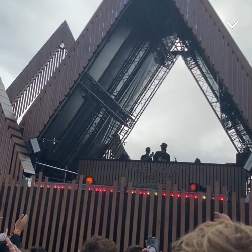 Luke dean-workin with