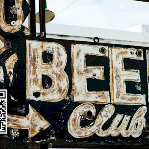 P15 of the Weirdest Beers Ever Brewed (Yes, There’s One with Pizza): Cheers!