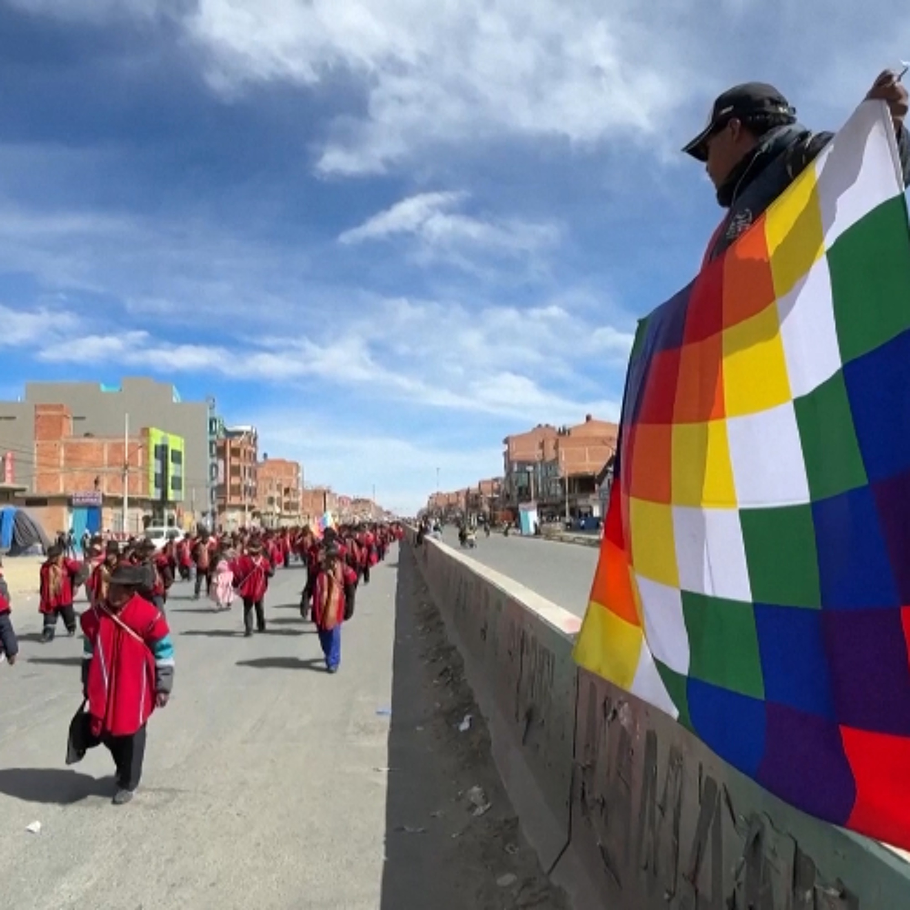 Ante la escalada de las protestas de indígenas en Bolivia, Kathryn Ledebur advierte de posible un aumento de la represión episode artwork