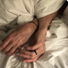 ‎⁨يا دفاي وياحنيني ياشعور يحتويني ..⁩