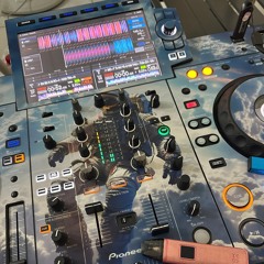 NST 2k25-CON PI TƠ-TÂN SIÊU NHÂN ✈️