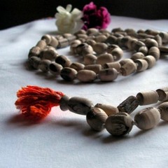 Guided Meditation - Mindful Chanting - Maha Mantra