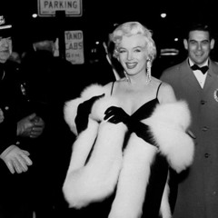 Marilyn "disloyal" Monroe