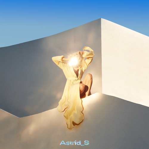 Astrid S - Airpods