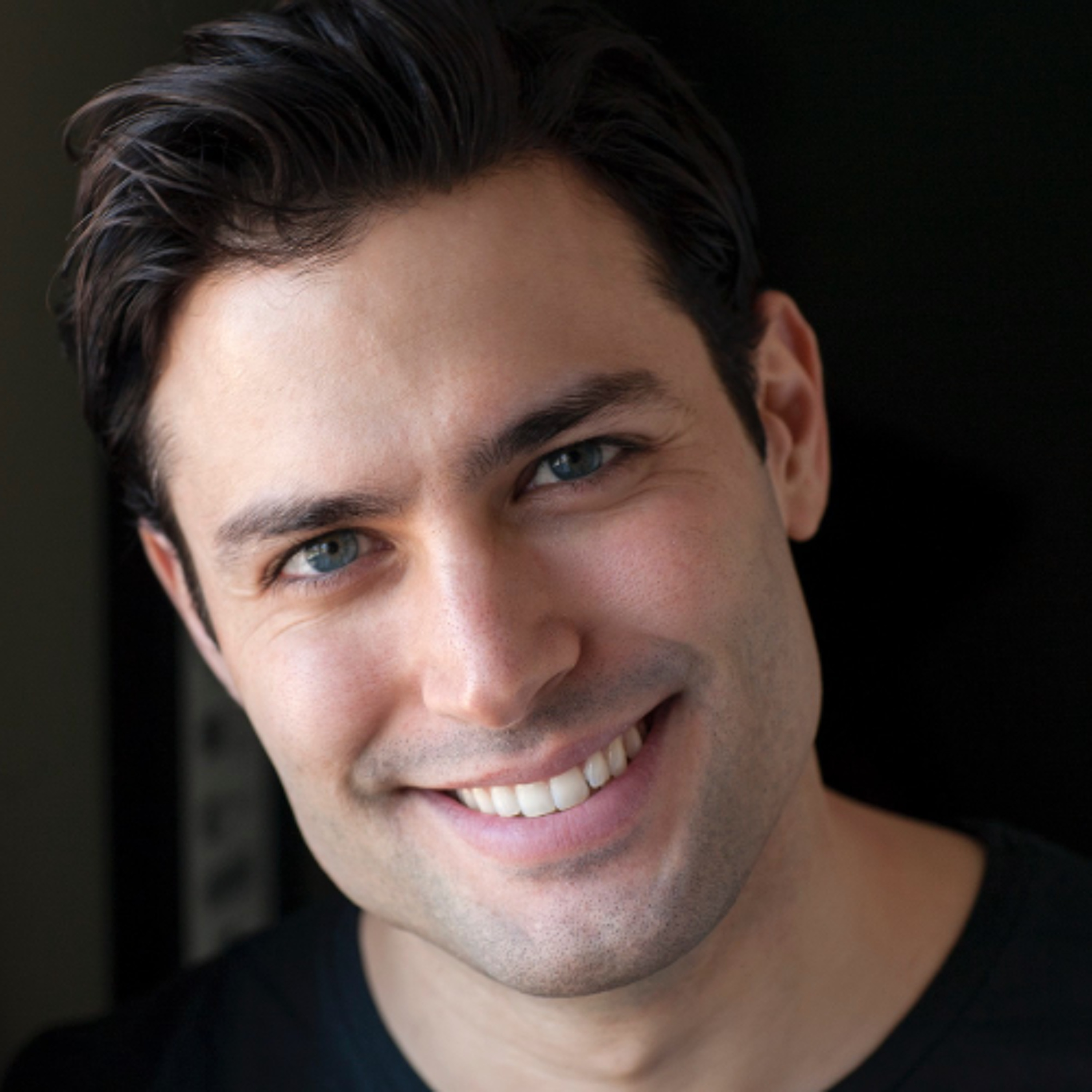 LIVE Friday 9-12-25 – Faidon Kefaleas – 80s music