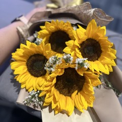 FEELS LIKE HOME Cover