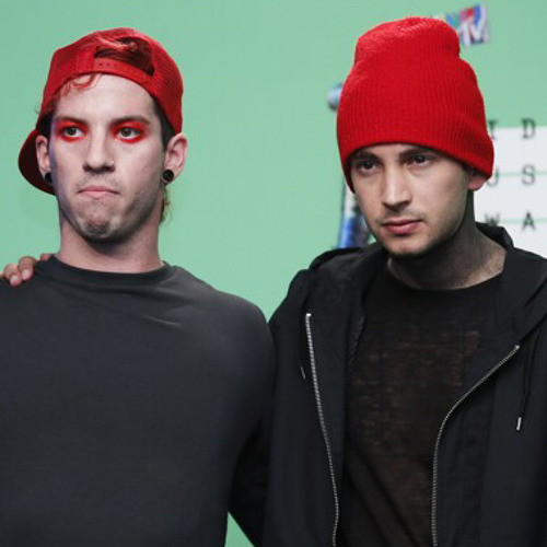 Stream twenty one pilots Can't Help Falling In Love (Elvis Cover) by