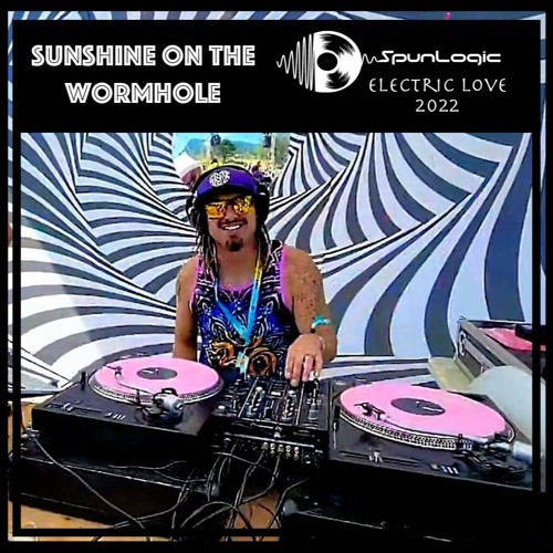 Sunshine on the Wormhole - Electric Love 2022