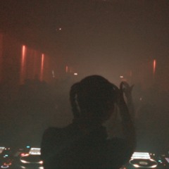 Vivien Cassandra | @NOW&WOW Club Dec 2024