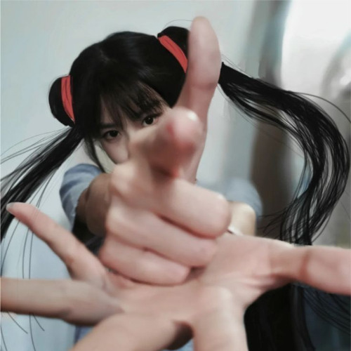 on the speaker w/ gvthhz