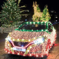 Peut-on vraiment décorer sa voiture pour les fêtes ?