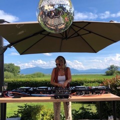 Breakbeat Sounds Better In The McLaren 675LT - DJ KlaramitK