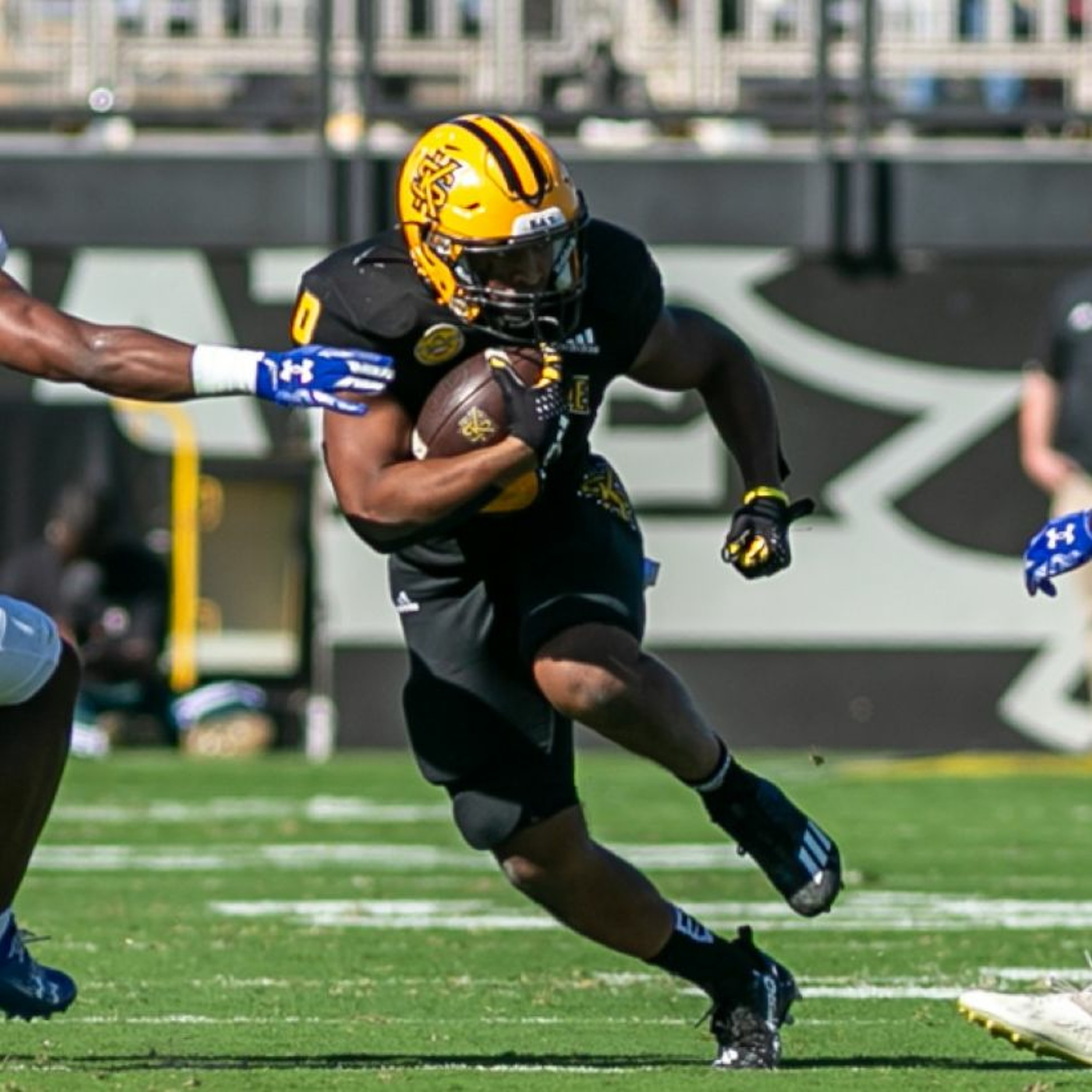 Michael Benefield 3-yard Touchdown run in the 1st Quarter episode artwork