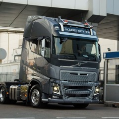 Commercial Demo a glance on the road \ Volvo FH Aero