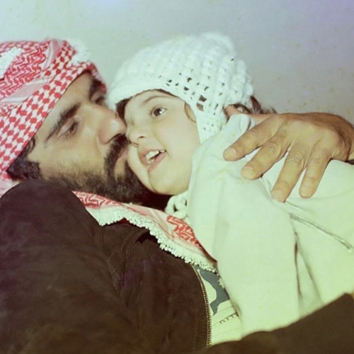 . ‎⁨احبه حب شآيب لابنه آللي به لطيف