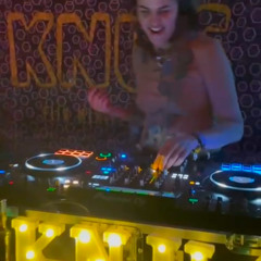 KNUS - Rooftop Jungle