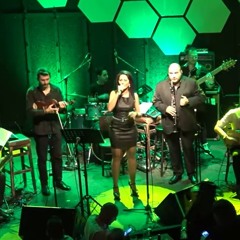 Avgi Triantafilidou - Den to pistevame Live Mylos Club Thessaloniki