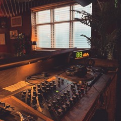 Alex Parsons at The Lion & Lamb || 16.10.20