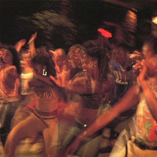 Dazzle Your Senses: A Fascinating Mix of Afro and Latin Vibes💃 🌴🔥