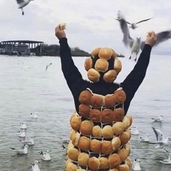 Hurt Coutney Lovelike