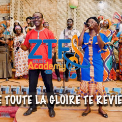 Que toute la Gloire te revienne