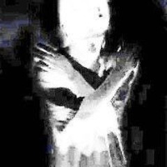 standing in da snow, i think its my time 2go. (snuffcide - scarecrow #2008 sped up reverb)