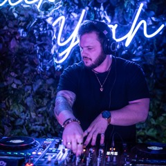 WE LOVE THIS VOL.17 ( House/Techno)