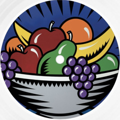 PREMIERE: keys in the fruit bowl