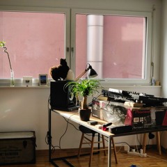Studio Sessions 001 - Lazy Raver In The Sun