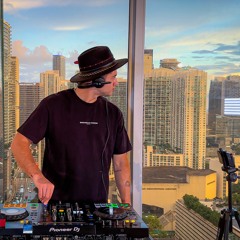 Urban Serenity: Melodic Techno Journey Session 4 | Miami Downtown