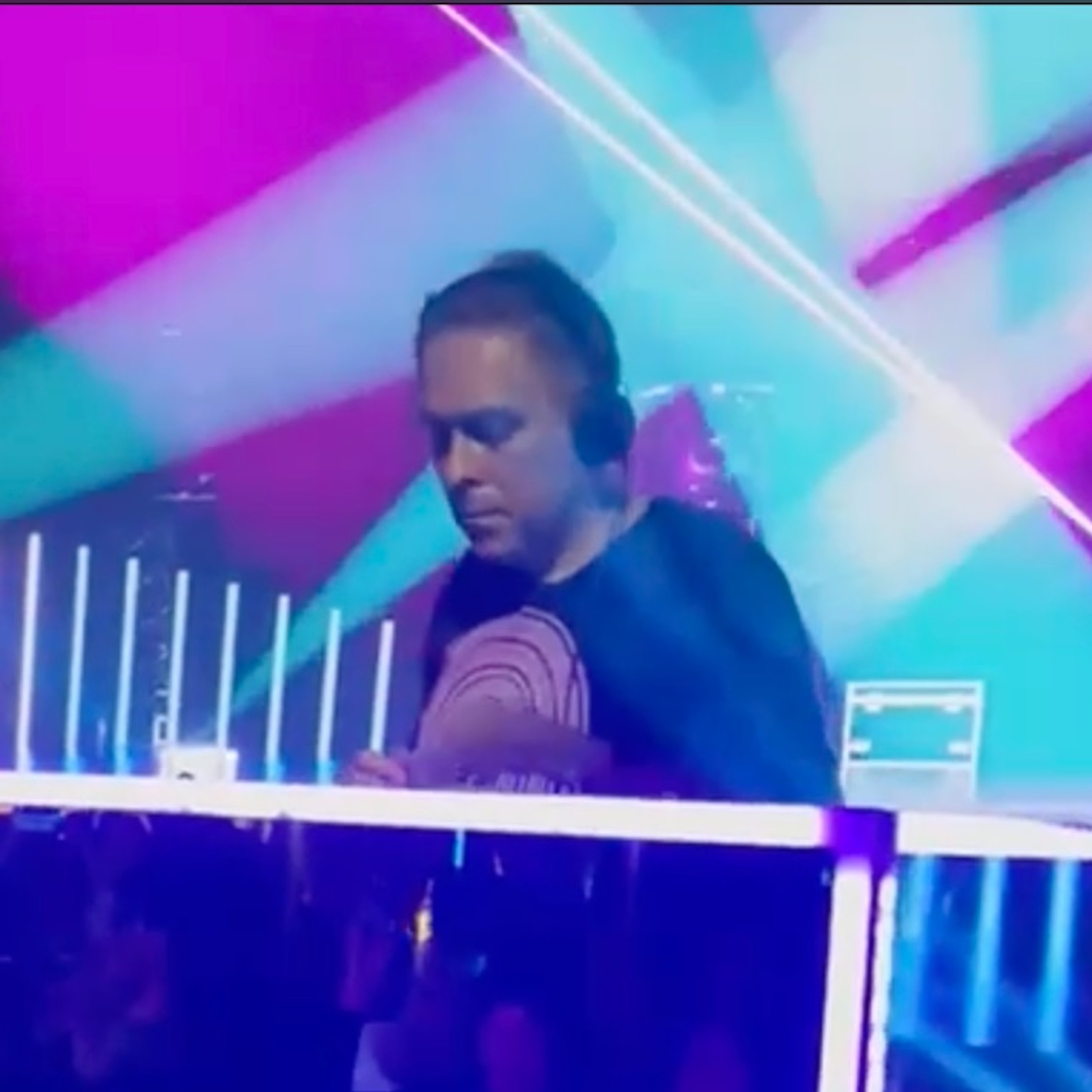 Dancefloor, Warm ups & Cocktails !