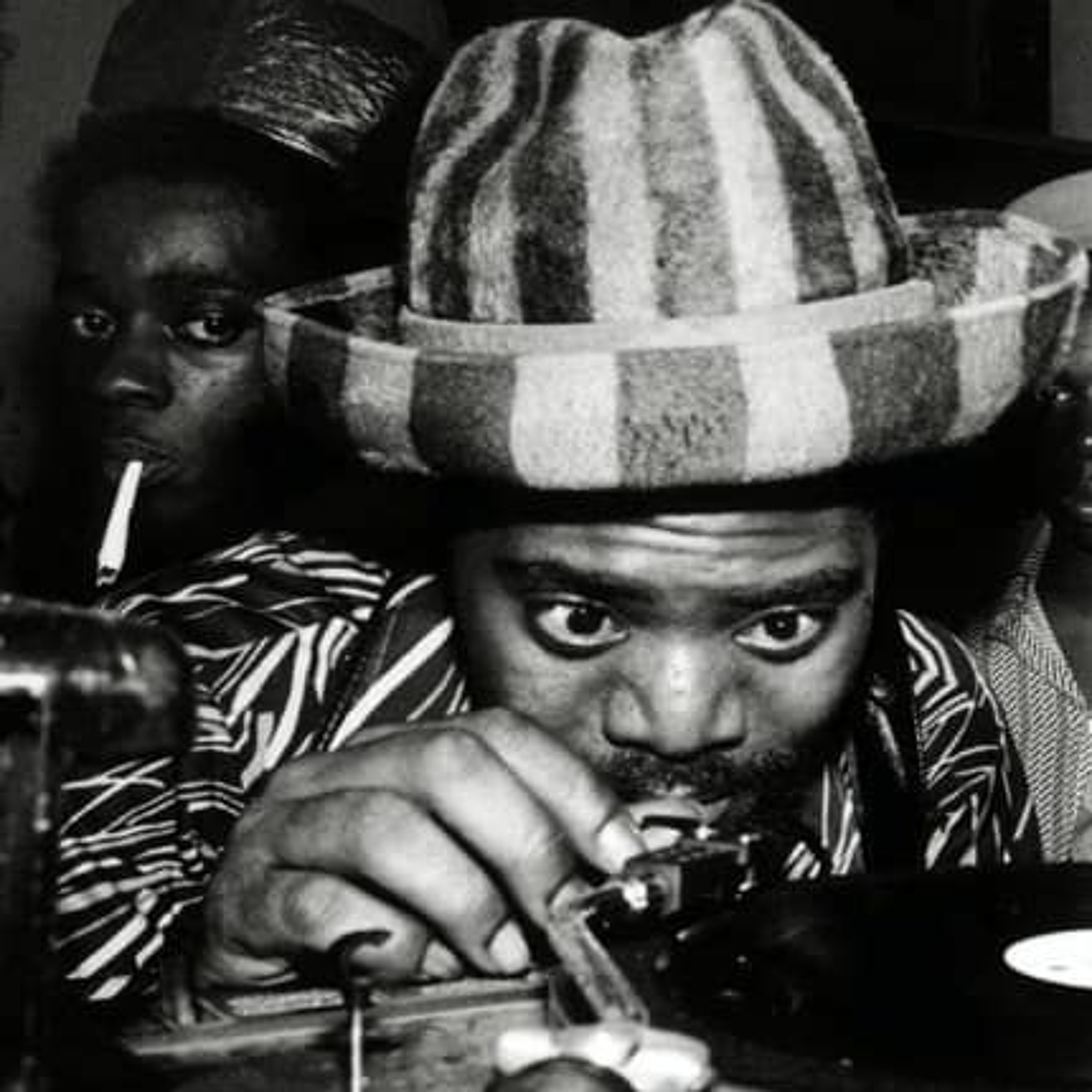 LA RADIO RADIEUSE DUB AUTOUR DU MONDE