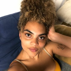 Estere Lola DJ mixes