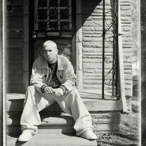 2pac & Eminem Fire In The Booth ( Wretch 32 Avelino )Intro xx.mp3