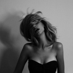 اهدي احلى سنين عمري لهوى يجيبك الي.