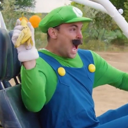 *viciously rapping on luigi circuit*