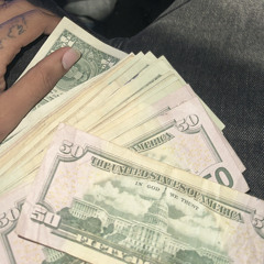 En el backroom contando $$$