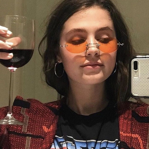 Clairo - Sofia ( instagram version  Lofi Cloud) Slowed 💕