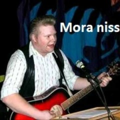Mora Nisse - Åh Längre In