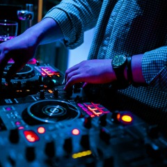 The real Levendi VS The VargaBus Saturday House Sessions