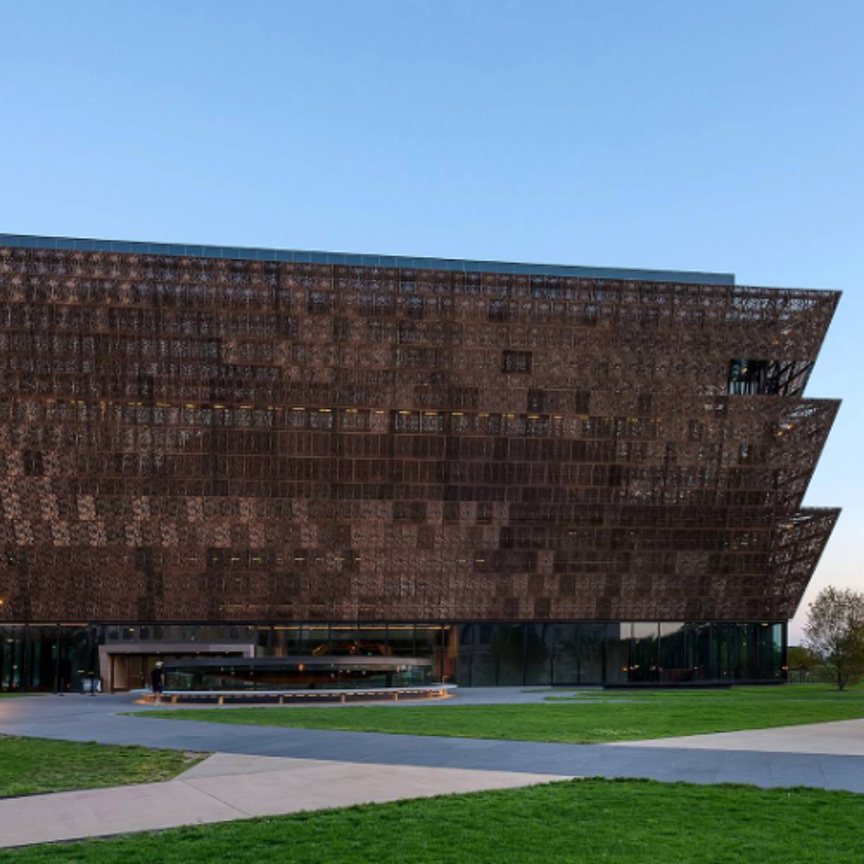 El Instituto Smithsonian, la esclavitud y la tergiversación de la historia en la era de Donald Trump episode artwork