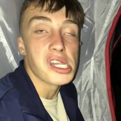 Staring at the speaker x sussexfreeparty guest mix