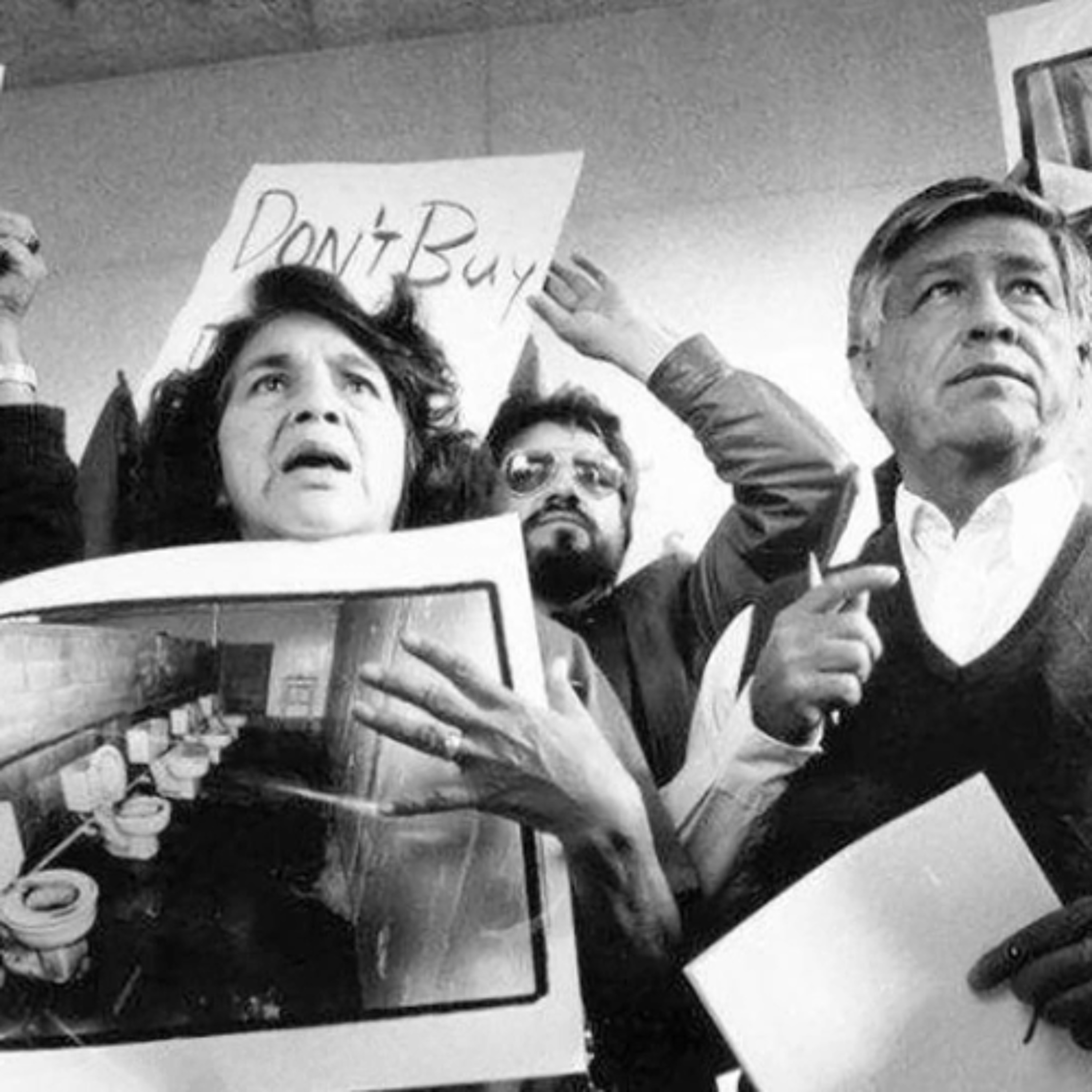 María Hinojosa habla de su entrevista a Dolores Huerta, que reveló que fue violada por Cesar Chávez episode artwork
