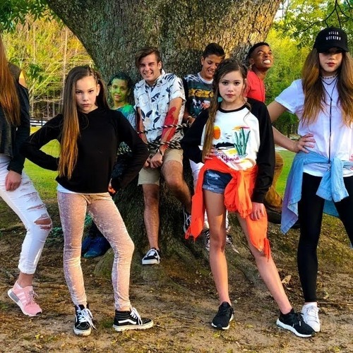 Haschak Sisters Look What You Made Me Do Stream Taylor Swift - Look What You Made Me Do (Haschak Sisters Cover